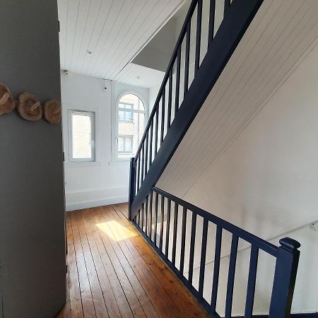 Grande Maison Avec Terrasses Ensoleillees - Large House With Sunny Terraces 됭케르크 외부 사진