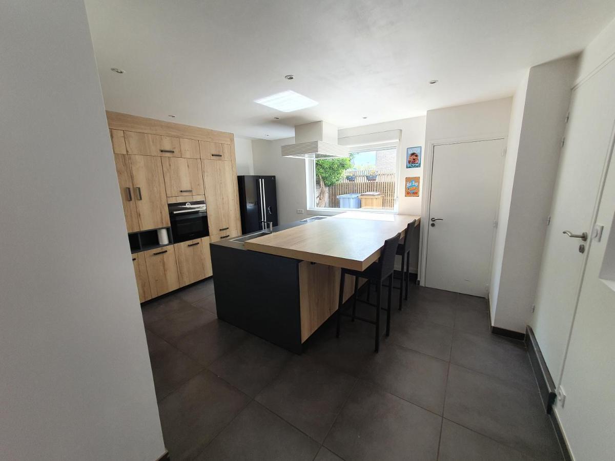 Grande Maison Avec Terrasses Ensoleillees - Large House With Sunny Terraces 됭케르크 외부 사진