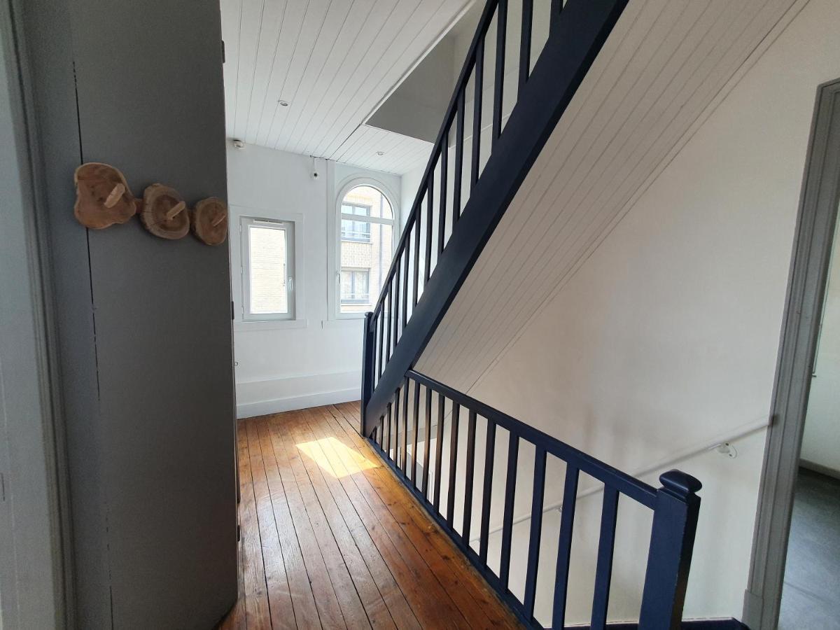 Grande Maison Avec Terrasses Ensoleillees - Large House With Sunny Terraces 됭케르크 외부 사진