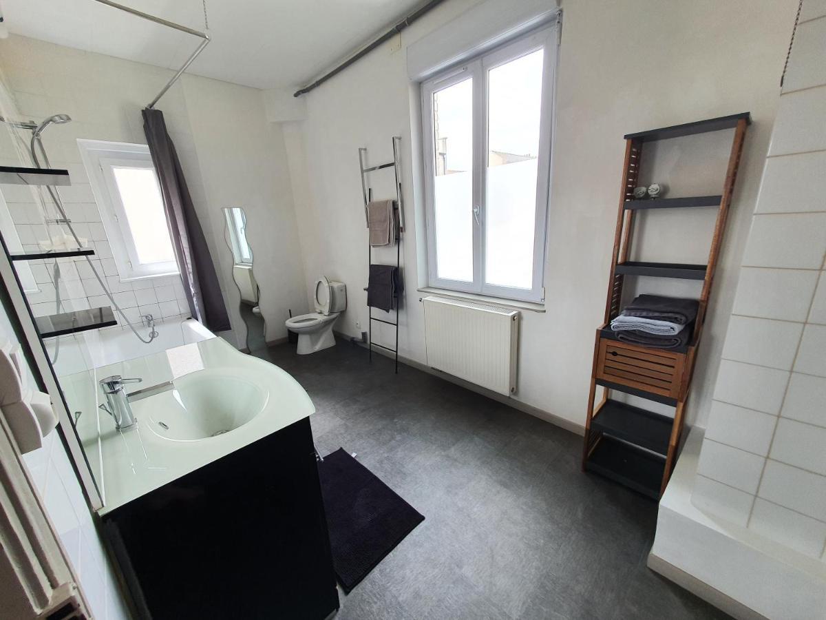Grande Maison Avec Terrasses Ensoleillees - Large House With Sunny Terraces 됭케르크 외부 사진